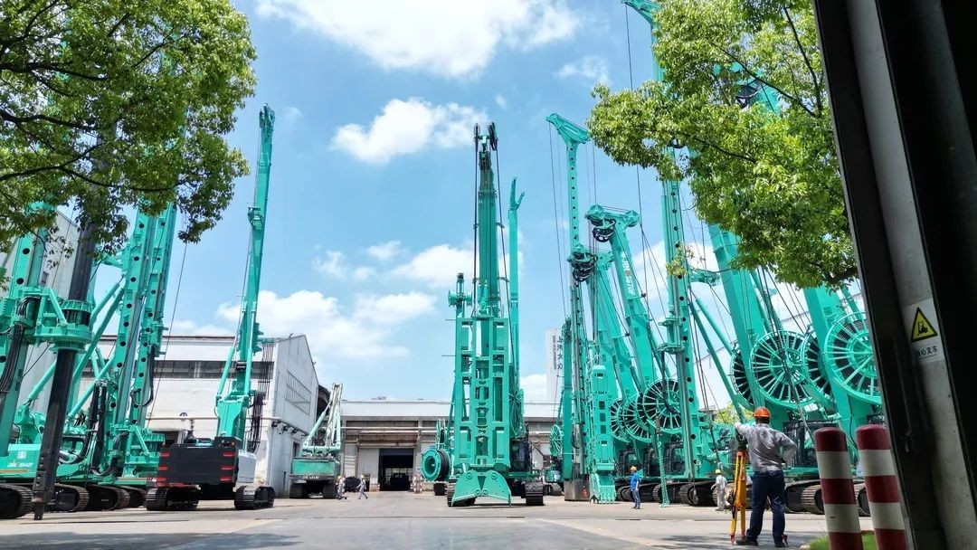 國(guó)四全球巨無霸 上海金泰SG100F液壓連續(xù)墻抓斗專為復(fù)雜地層超深地連墻施工